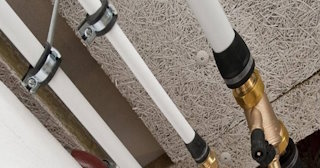 Замена труб водоснабжения в квартире: цена от 2065 руб. - СантехДомБрб